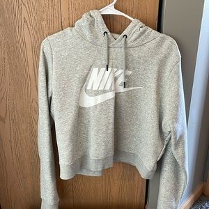 Women’s grey Nike cropped sweatshirt